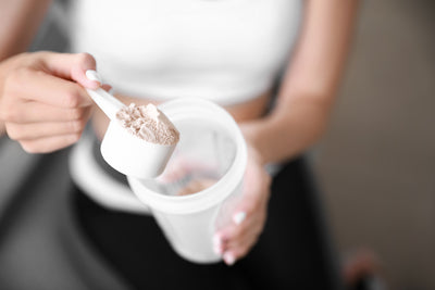 Protein and Supplementation: How to use protein powder stay on track